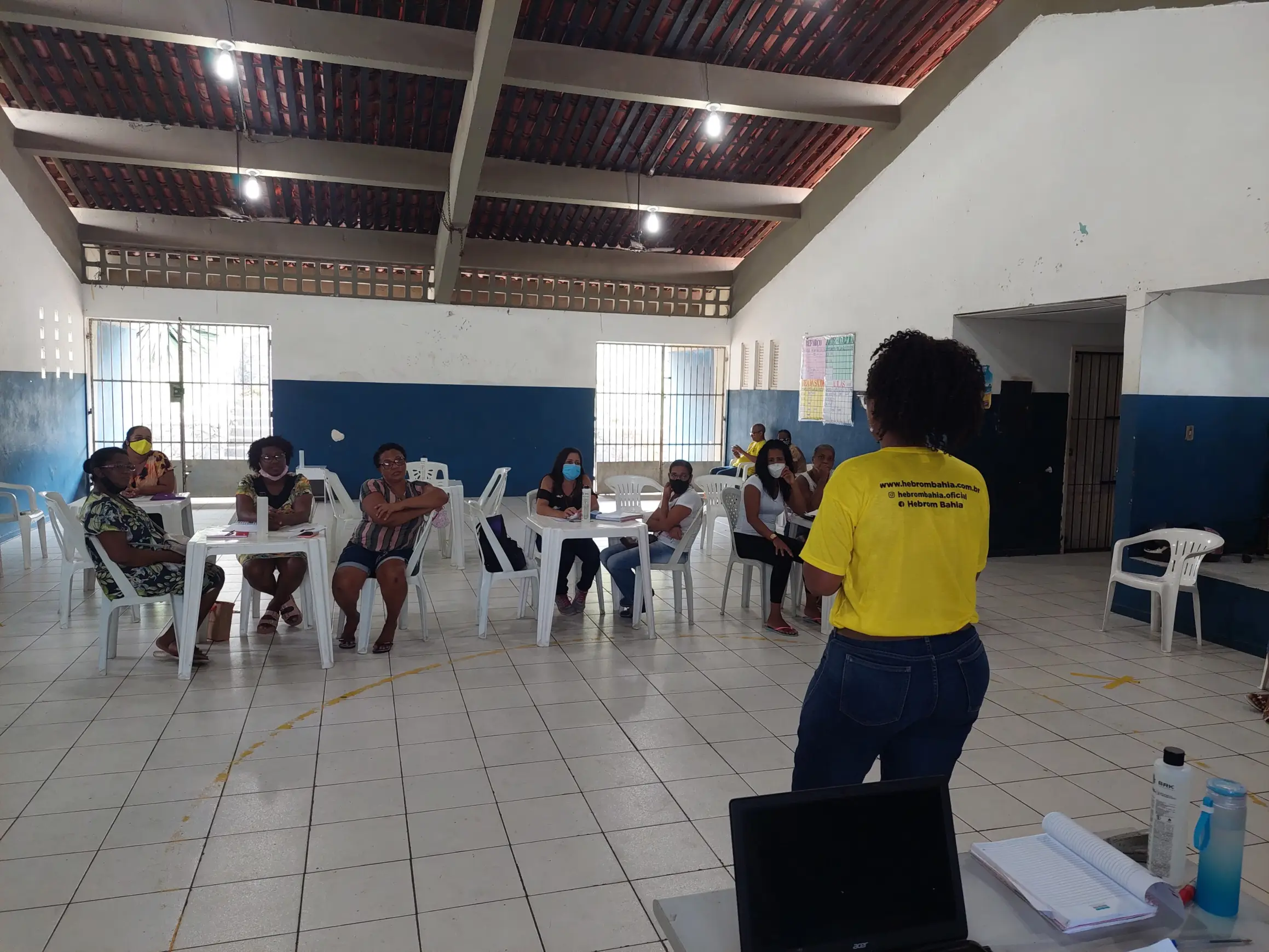 Reunião com as mulheres
